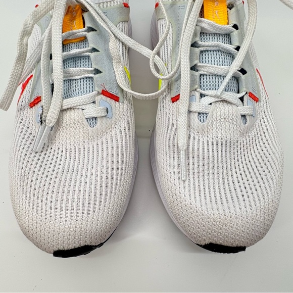 Nike Pegasus 40 Women's sz 10 White Road Running Shoes - Picture 3 of 10